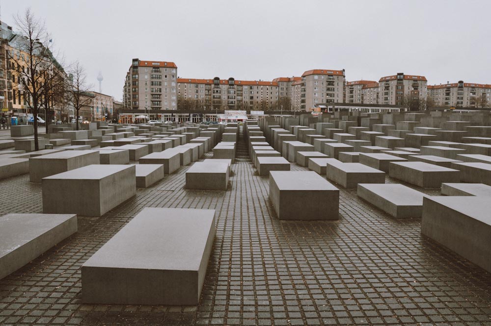 Памятник жертвам холокоста в Германии — что посмотреть в Берлине