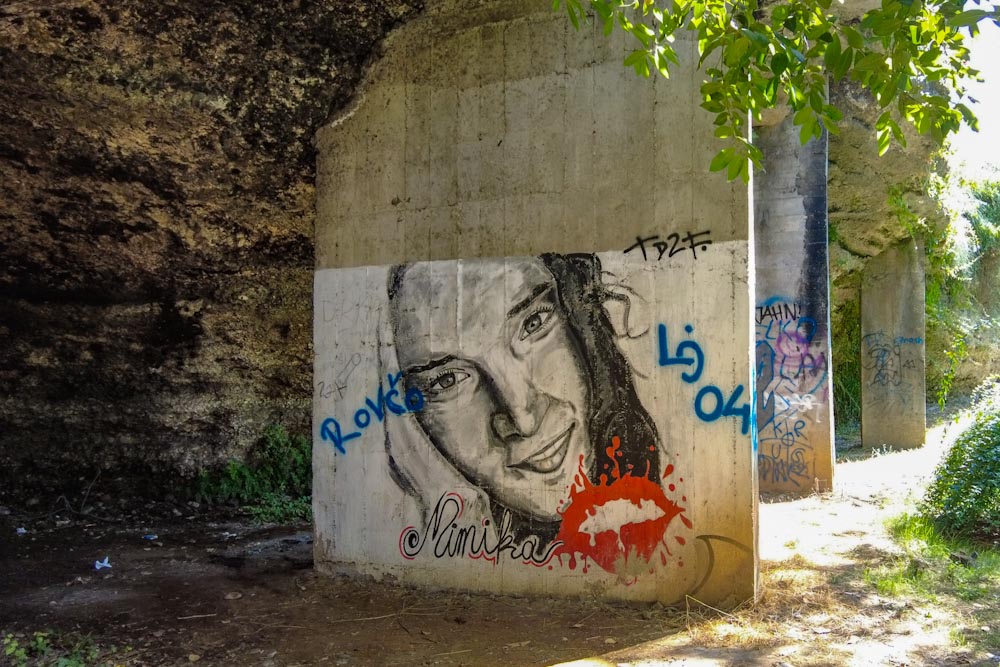 Граффити под мостом — что посмотреть в Подгорице