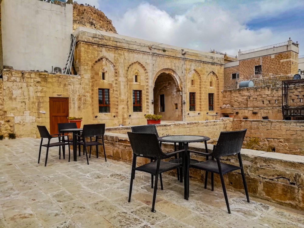 Терраса в отеле в городе Мардин